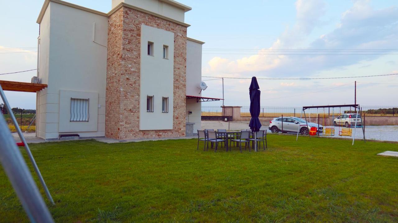 Mythic Villas Epanomi Bagian luar foto
